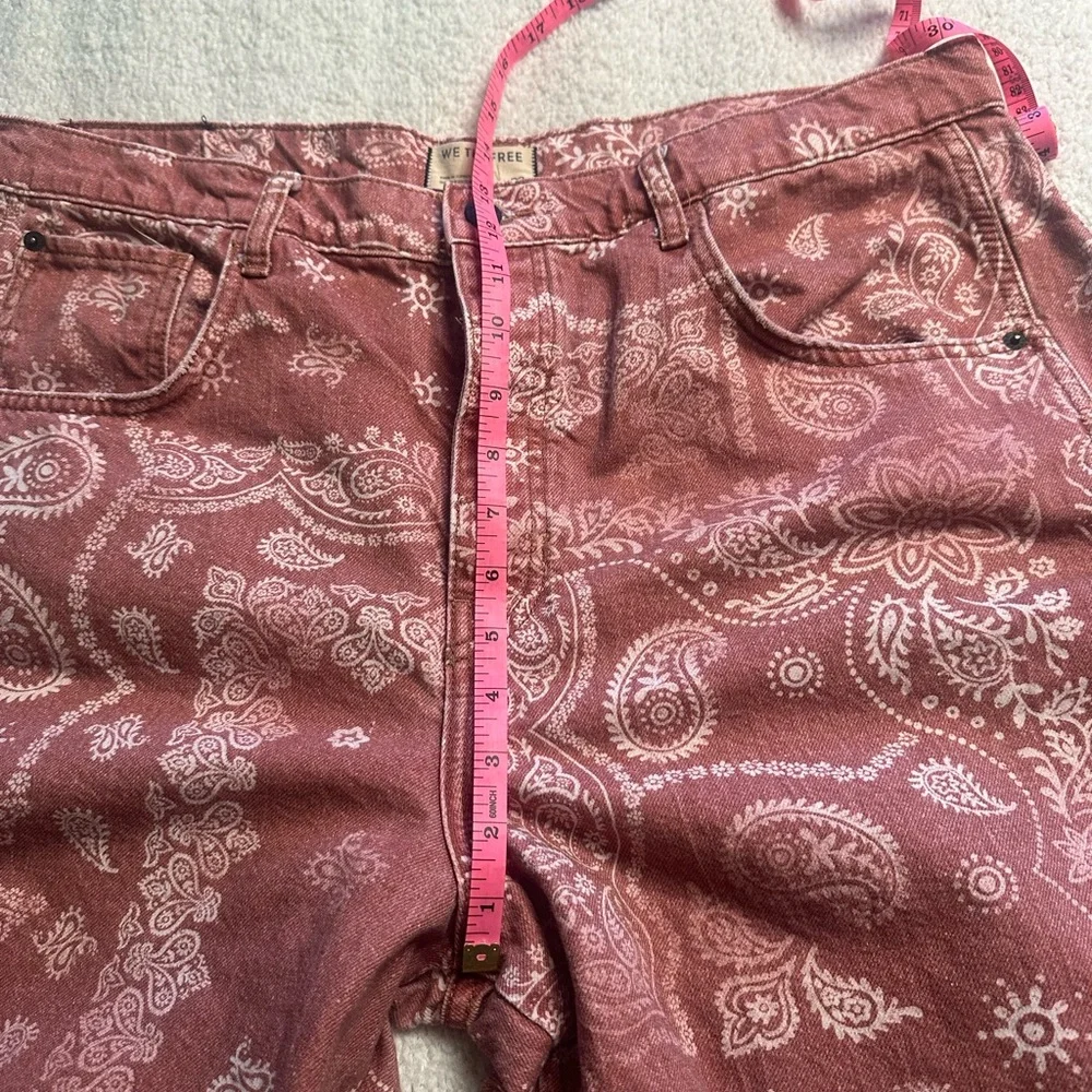 We The Free Free People Good Luck Printed Barrel Jeans EUC - Picture 10 of 12